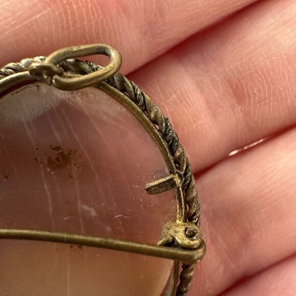 Antique Handcarved Genuine Shell Cameo Brooch Or Pendant - Picture 8 of 8